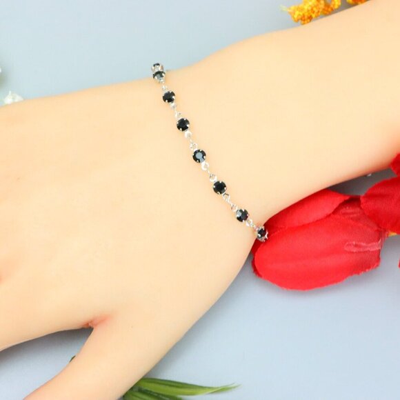 "Elegant & Trendy Bracelet, A Perfect Gift for Women, Thoughtful, EVCH1668 - Picture 1 of 10